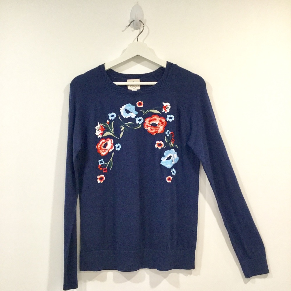 St. John's Bay Women's Floral Embroidered Sweater Sz L